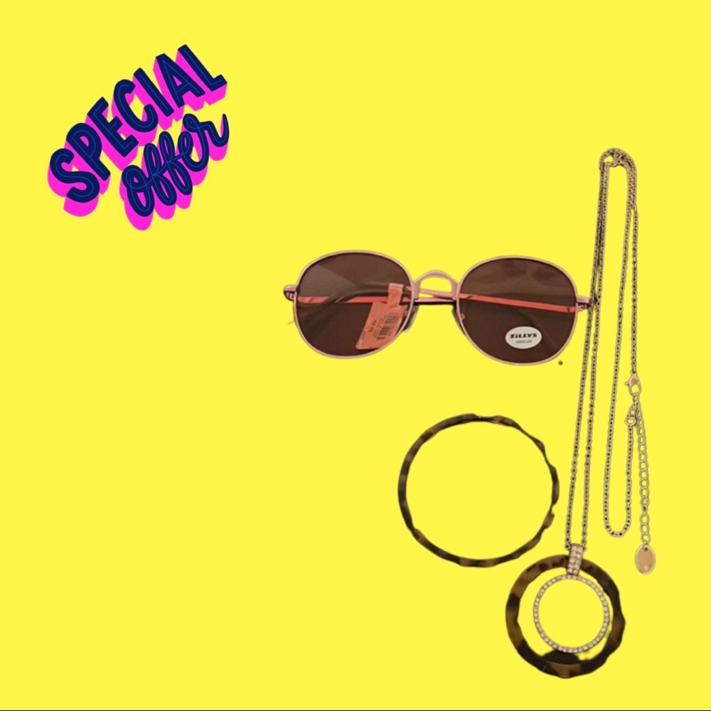 Woman’s Time And Tru Necklace And Bracelet Set With Tillys Shade’s!😎